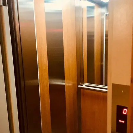 21 Cantemir Eagle View Apartamento *