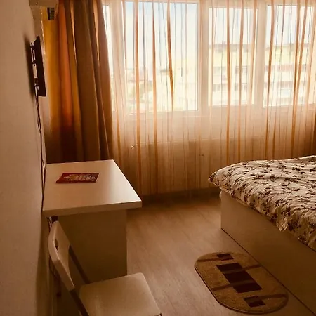 21 Cantemir Eagle View Apartament *